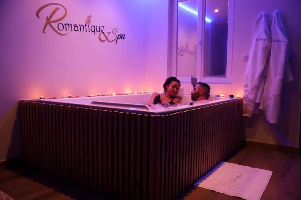 Love Room Unique - Sauna / Jacuzzi Шарлевиль-Мезьер Экстерьер фото